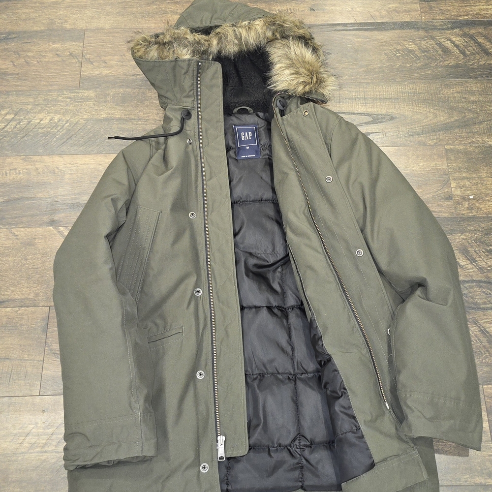 GAP Men's Green Parka with Faux Fur Trim